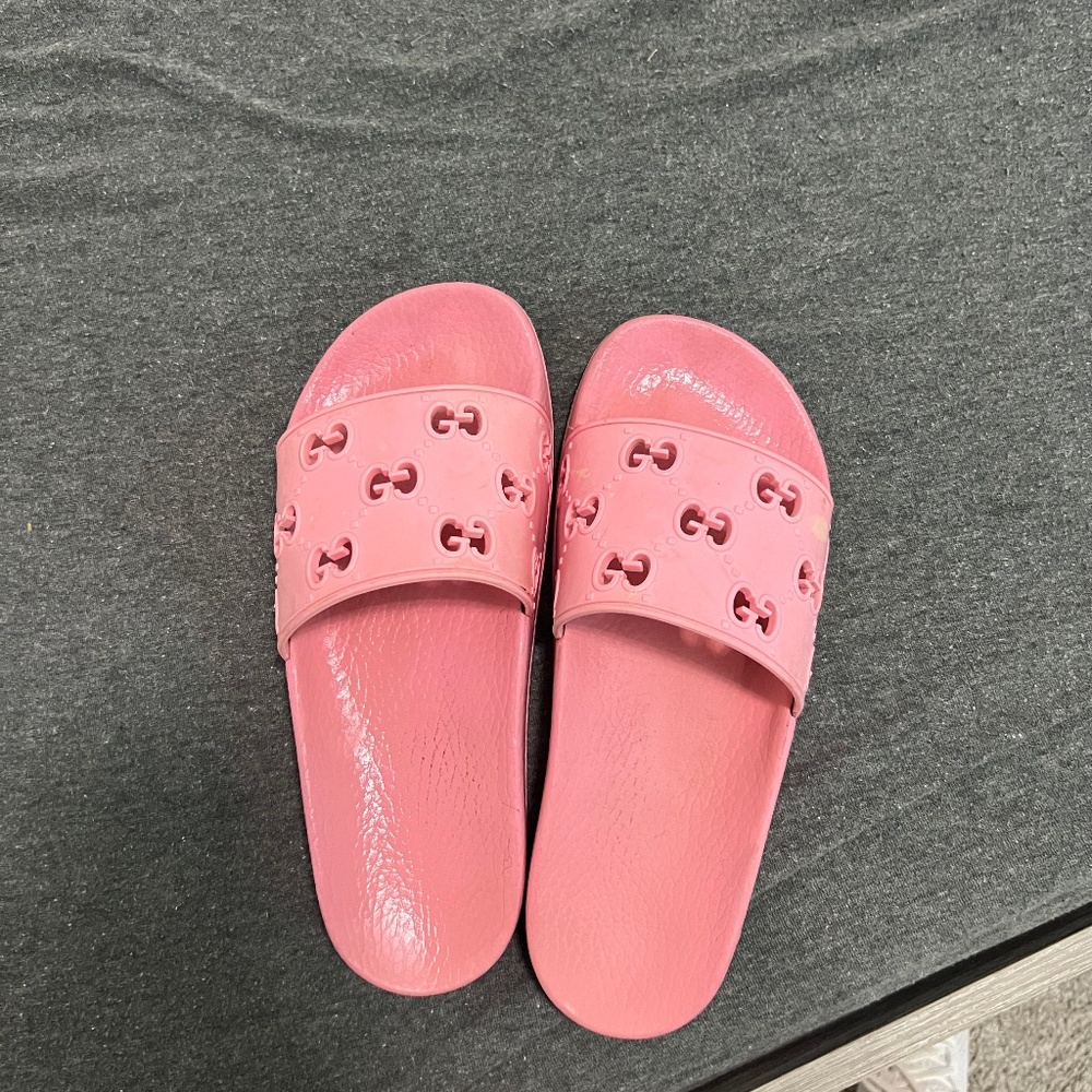 Gucci slides